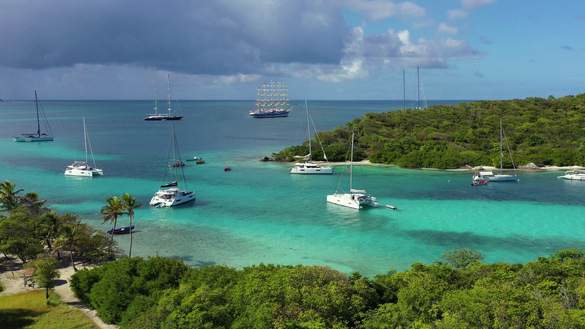 ©Star Clippers Royal Clipper Heinel Tobago Cays Exterior.jpg